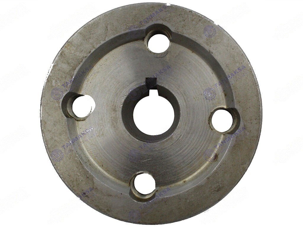 Steyr Mazot Pompa Dişli Flanşı 3